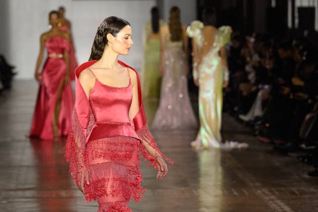 PFW - Tony Ward Runway Models walk the runway during the Tony Ward Haute Couture Week Spring Summer 2026 show as part of Paris Fashion Week on January 26, 2026 in Paris, France. Photo by Laurent Zabulon ABACAPRESS.COM Paris France  Copyright: xZabulonxLaurent ABACAx