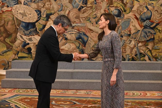 Queen Letizia receives a representation of the management team and designers participating in the 83rd edition of Mercedes Benz Fashion Week Madrid Queen Letizia receives at La Zarzuela Palace a representation of the management team and designers participating in the 83rd edition of Mercedes Benz Fashion Week Madrid, on January 27, 2026, in Madrid Spain QUEEN LETIZIA MERCEDES BENZ FASHION WEEK FASHION 27 JANUARY 2026 José Madrid Madrid Spain  Copyright: xJosÃ xOlivax 7246375