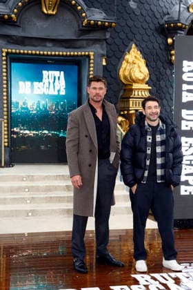 Chris Hemsworth presents the film Escape Route in Madrid Actor Chris Hemsworth and director Bart Layton during the presentation of the film Escape Route at Club Metropolis, January 27, 2026, in Madrid Spain FAMOSOSOS CINE FILM HOLLYWOOD MOVIE Madrid Madrid Madrid Spain  Copyright: xJosexVelascox 7246974