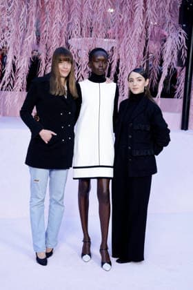 Alice Winocour, Anyier Anei et Garance Mariller au photocall du deuxième défilé Chanel Collection Haute Couture Printemps Eté 2026 , lors de la Fashion Week de Paris, le 27 janvier 2026 Olivier Borde Bestimage Celebrities at the photocall of the Chanel Haute Couture Spring Summer 2026 Collection fashion show, during Paris Fashion Week on january 27th 2026 Paris France  Copyright: xOLIVIERxBORDEx xBESTIMAGExOLIVIERxBORDEx xBESTIMAGEx
