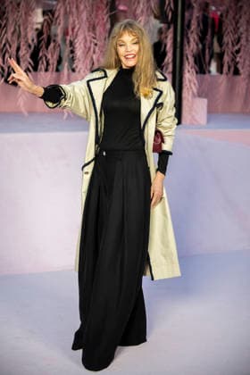 PFW - Chanel Photocall Arielle Dombasle attends the Chanel Haute Couture Week Spring Summer 2026 show as part of Paris Fashion Week on January 27, 2026 in Paris, France. Photo by Eliot Blondet ABACAPRESS.COM Paris France France  Copyright: xBlondetxEliot ABACAx