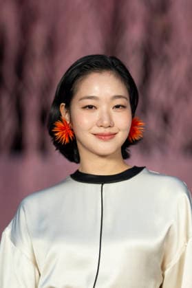 PFW - Chanel Photocall Kim Go-eun attends the Chanel Haute Couture Week Spring Summer 2026 show as part of Paris Fashion Week on January 27, 2026 in Paris, France. Photo by Eliot Blondet ABACAPRESS.COM Paris France France  Copyright: xBlondetxEliot ABACAx