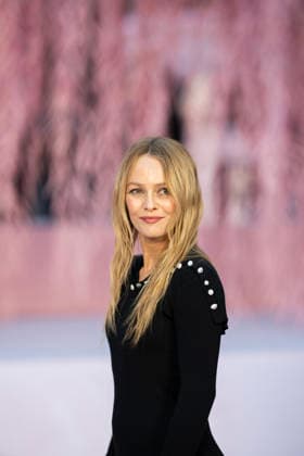 PFW - Chanel Photocall Vanessa Paradis attends the Chanel Haute Couture Week Spring Summer 2026 show as part of Paris Fashion Week on January 27, 2026 in Paris, France. Photo by Eliot Blondet ABACAPRESS.COM Paris France France  Copyright: xBlondetxEliot ABACAx