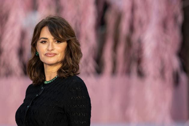 PFW - Chanel Photocall Penelope Cruz attends the Chanel Haute Couture Week Spring Summer 2026 show as part of Paris Fashion Week on January 27, 2026 in Paris, France. Photo by Eliot Blondet ABACAPRESS.COM Paris France France  Copyright: xBlondetxEliot ABACAx