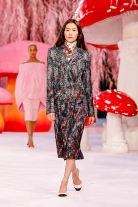 Liu Wen Runway Chanel Haute Couture Collection Spring Summer 2026 show as part of Paris Fashion Week PFW au Grand Palais, à Paris, France, le 27 janvier 2026 Runway Chanel Haute Couture Week Spring Summer 2026 show as part of Paris Fashion Week on January 27, 2026 in Paris, France Paris France  Copyright: xAgencex xBestimagexAgencex xBestimagex