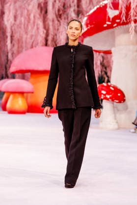 Noémie Lenoir Chanel Haute Couture Collection Spring Summer 2026 show as part of Paris Fashion Week PFW au Grand Palais, à Paris, France, le 27 janvier 2026 Runway Chanel Haute Couture Week Spring Summer 2026 show as part of Paris Fashion Week on January 27, 2026 in Paris, France Paris France  Copyright: xAgencex xBestimagexAgencex xBestimagex