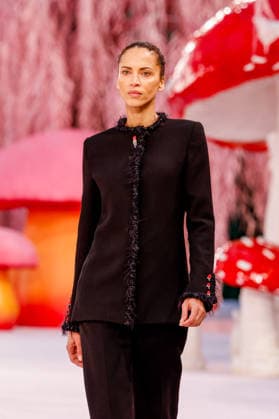 Noémie Lenoir Chanel Haute Couture Collection Spring Summer 2026 show as part of Paris Fashion Week PFW au Grand Palais, à Paris, France, le 27 janvier 2026 Runway Chanel Haute Couture Week Spring Summer 2026 show as part of Paris Fashion Week on January 27, 2026 in Paris, France Paris France  Copyright: xAgencex xBestimagexAgencex xBestimagex