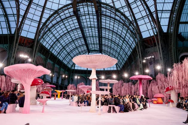 Atmosphere Chanel Haute Couture Collection Spring Summer 2026 show as part of Paris Fashion Week PFW au Grand Palais, à Paris, France, le 27 janvier 2026 Runway Chanel Haute Couture Week Spring Summer 2026 show as part of Paris Fashion Week on January 27, 2026 in Paris, France Paris France  Copyright: xAgencex xBestimagexAgencex xBestimagex