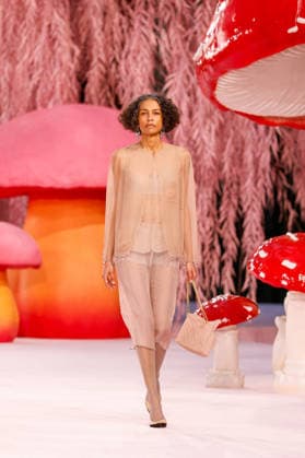 Runway Chanel Haute Couture Collection Spring Summer 2026 show as part of Paris Fashion Week PFW au Grand Palais, à Paris, France, le 27 janvier 2026 Runway Chanel Haute Couture Week Spring Summer 2026 show as part of Paris Fashion Week on January 27, 2026 in Paris, France Paris France  Copyright: xAgencex xBestimagexAgencex xBestimagex