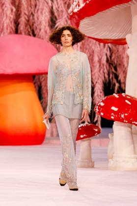 Runway Chanel Haute Couture Collection Spring Summer 2026 show as part of Paris Fashion Week PFW au Grand Palais, à Paris, France, le 27 janvier 2026 Runway Chanel Haute Couture Week Spring Summer 2026 show as part of Paris Fashion Week on January 27, 2026 in Paris, France Paris France  Copyright: xAgencex xBestimagexAgencex xBestimagex