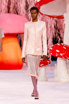 Runway Chanel Haute Couture Collection Spring Summer 2026 show as part of Paris Fashion Week PFW au Grand Palais, à Paris, France, le 27 janvier 2026 Runway Chanel Haute Couture Week Spring Summer 2026 show as part of Paris Fashion Week on January 27, 2026 in Paris, France Paris France  Copyright: xAgencex xBestimagexAgencex xBestimagex