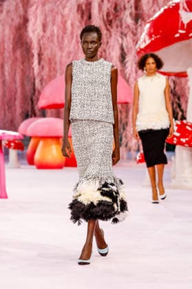 Runway Chanel Haute Couture Collection Spring Summer 2026 show as part of Paris Fashion Week PFW au Grand Palais, à Paris, France, le 27 janvier 2026 Runway Chanel Haute Couture Week Spring Summer 2026 show as part of Paris Fashion Week on January 27, 2026 in Paris, France Paris France  Copyright: xAgencex xBestimagexAgencex xBestimagex
