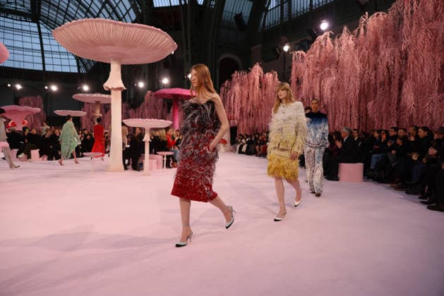 DeÌfileÌ Chanel Haute Couture printemps-eÌteÌ 2026 Model on the runway DeÌfileÌ Chanel Haute Couture printemps-eÌteÌ 2026 au Grand Palais Ã Paris le 27 janvier 2026. Chanel Haute Couture Spring Summer 2026 fashion show at the Grand Palais in Paris on January 27, 2026.  Copyright: xFabricexChasseryx
