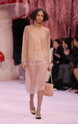 DeÌfileÌ Chanel Haute Couture printemps-eÌteÌ 2026 Model on the runway DeÌfileÌ Chanel Haute Couture printemps-eÌteÌ 2026 au Grand Palais Ã Paris le 27 janvier 2026. Chanel Haute Couture Spring Summer 2026 fashion show at the Grand Palais in Paris on January 27, 2026.  Copyright: xFabricexChasseryx
