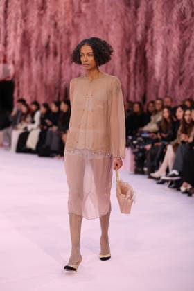 DeÌfileÌ Chanel Haute Couture printemps-eÌteÌ 2026 Model on the runway DeÌfileÌ Chanel Haute Couture printemps-eÌteÌ 2026 au Grand Palais Ã Paris le 27 janvier 2026. Chanel Haute Couture Spring Summer 2026 fashion show at the Grand Palais in Paris on January 27, 2026.  Copyright: xFabricexChasseryx