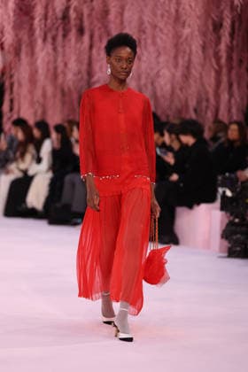 DeÌfileÌ Chanel Haute Couture printemps-eÌteÌ 2026 Model on the runway DeÌfileÌ Chanel Haute Couture printemps-eÌteÌ 2026 au Grand Palais Ã Paris le 27 janvier 2026. Chanel Haute Couture Spring Summer 2026 fashion show at the Grand Palais in Paris on January 27, 2026.  Copyright: xFabricexChasseryx