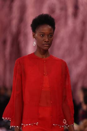 DeÌfileÌ Chanel Haute Couture printemps-eÌteÌ 2026 Model on the runway DeÌfileÌ Chanel Haute Couture printemps-eÌteÌ 2026 au Grand Palais Ã Paris le 27 janvier 2026. Chanel Haute Couture Spring Summer 2026 fashion show at the Grand Palais in Paris on January 27, 2026.  Copyright: xFabricexChasseryx