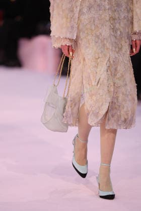 DeÌfileÌ Chanel Haute Couture printemps-eÌteÌ 2026 Model on the runway DeÌfileÌ Chanel Haute Couture printemps-eÌteÌ 2026 au Grand Palais Ã Paris le 27 janvier 2026. Chanel Haute Couture Spring Summer 2026 fashion show at the Grand Palais in Paris on January 27, 2026.  Copyright: xFabricexChasseryx