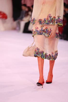DeÌfileÌ Chanel Haute Couture printemps-eÌteÌ 2026 Model on the runway DeÌfileÌ Chanel Haute Couture printemps-eÌteÌ 2026 au Grand Palais Ã Paris le 27 janvier 2026. Chanel Haute Couture Spring Summer 2026 fashion show at the Grand Palais in Paris on January 27, 2026.  Copyright: xFabricexChasseryx