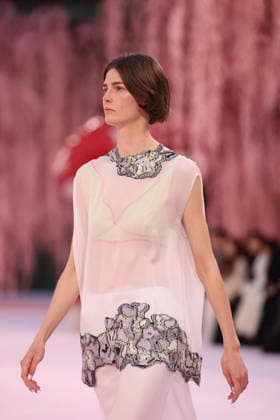 DeÌfileÌ Chanel Haute Couture printemps-eÌteÌ 2026 Model on the runway DeÌfileÌ Chanel Haute Couture printemps-eÌteÌ 2026 au Grand Palais Ã Paris le 27 janvier 2026. Chanel Haute Couture Spring Summer 2026 fashion show at the Grand Palais in Paris on January 27, 2026.  Copyright: xFabricexChasseryx