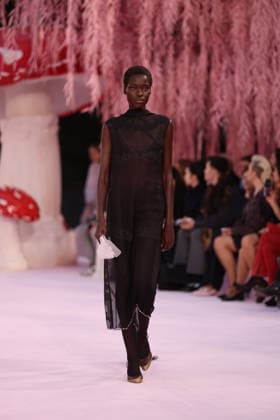 DeÌfileÌ Chanel Haute Couture printemps-eÌteÌ 2026 Model on the runway DeÌfileÌ Chanel Haute Couture printemps-eÌteÌ 2026 au Grand Palais Ã Paris le 27 janvier 2026. Chanel Haute Couture Spring Summer 2026 fashion show at the Grand Palais in Paris on January 27, 2026.  Copyright: xFabricexChasseryx