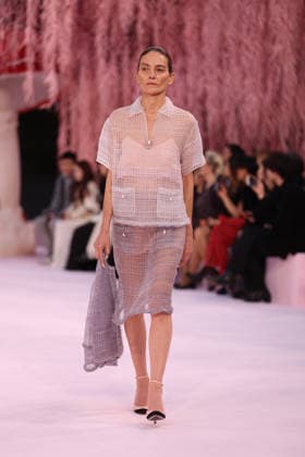 DeÌfileÌ Chanel Haute Couture printemps-eÌteÌ 2026 Model on the runway DeÌfileÌ Chanel Haute Couture printemps-eÌteÌ 2026 au Grand Palais Ã Paris le 27 janvier 2026. Chanel Haute Couture Spring Summer 2026 fashion show at the Grand Palais in Paris on January 27, 2026.  Copyright: xFabricexChasseryx