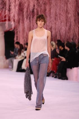 DeÌfileÌ Chanel Haute Couture printemps-eÌteÌ 2026 Model on the runway DeÌfileÌ Chanel Haute Couture printemps-eÌteÌ 2026 au Grand Palais Ã Paris le 27 janvier 2026. Chanel Haute Couture Spring Summer 2026 fashion show at the Grand Palais in Paris on January 27, 2026.  Copyright: xFabricexChasseryx