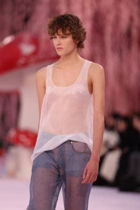 DeÌfileÌ Chanel Haute Couture printemps-eÌteÌ 2026 Model on the runway DeÌfileÌ Chanel Haute Couture printemps-eÌteÌ 2026 au Grand Palais Ã Paris le 27 janvier 2026. Chanel Haute Couture Spring Summer 2026 fashion show at the Grand Palais in Paris on January 27, 2026.  Copyright: xFabricexChasseryx