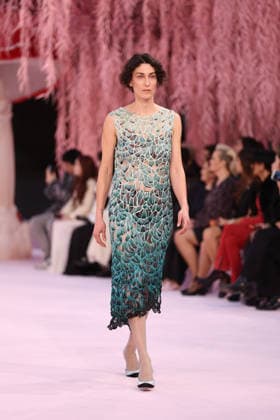 DeÌfileÌ Chanel Haute Couture printemps-eÌteÌ 2026 Model on the runway DeÌfileÌ Chanel Haute Couture printemps-eÌteÌ 2026 au Grand Palais Ã Paris le 27 janvier 2026. Chanel Haute Couture Spring Summer 2026 fashion show at the Grand Palais in Paris on January 27, 2026.  Copyright: xFabricexChasseryx