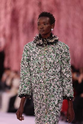 DeÌfileÌ Chanel Haute Couture printemps-eÌteÌ 2026 Model on the runway DeÌfileÌ Chanel Haute Couture printemps-eÌteÌ 2026 au Grand Palais Ã Paris le 27 janvier 2026. Chanel Haute Couture Spring Summer 2026 fashion show at the Grand Palais in Paris on January 27, 2026.  Copyright: xFabricexChasseryx