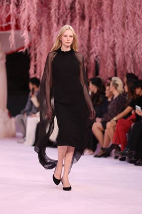 DeÌfileÌ Chanel Haute Couture printemps-eÌteÌ 2026 Model on the runway DeÌfileÌ Chanel Haute Couture printemps-eÌteÌ 2026 au Grand Palais Ã Paris le 27 janvier 2026. Chanel Haute Couture Spring Summer 2026 fashion show at the Grand Palais in Paris on January 27, 2026.  Copyright: xFabricexChasseryx