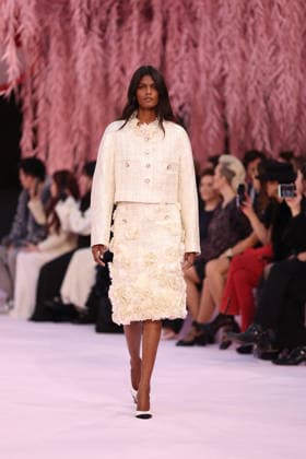 DeÌfileÌ Chanel Haute Couture printemps-eÌteÌ 2026 Model on the runway DeÌfileÌ Chanel Haute Couture printemps-eÌteÌ 2026 au Grand Palais Ã Paris le 27 janvier 2026. Chanel Haute Couture Spring Summer 2026 fashion show at the Grand Palais in Paris on January 27, 2026.  Copyright: xFabricexChasseryx