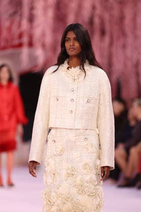 DeÌfileÌ Chanel Haute Couture printemps-eÌteÌ 2026 Model on the runway DeÌfileÌ Chanel Haute Couture printemps-eÌteÌ 2026 au Grand Palais Ã Paris le 27 janvier 2026. Chanel Haute Couture Spring Summer 2026 fashion show at the Grand Palais in Paris on January 27, 2026.  Copyright: xFabricexChasseryx