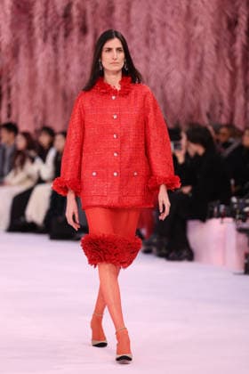 DeÌfileÌ Chanel Haute Couture printemps-eÌteÌ 2026 Model on the runway DeÌfileÌ Chanel Haute Couture printemps-eÌteÌ 2026 au Grand Palais Ã Paris le 27 janvier 2026. Chanel Haute Couture Spring Summer 2026 fashion show at the Grand Palais in Paris on January 27, 2026.  Copyright: xFabricexChasseryx