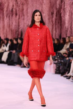 DeÌfileÌ Chanel Haute Couture printemps-eÌteÌ 2026 Model on the runway DeÌfileÌ Chanel Haute Couture printemps-eÌteÌ 2026 au Grand Palais Ã Paris le 27 janvier 2026. Chanel Haute Couture Spring Summer 2026 fashion show at the Grand Palais in Paris on January 27, 2026.  Copyright: xFabricexChasseryx