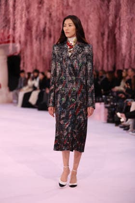 DeÌfileÌ Chanel Haute Couture printemps-eÌteÌ 2026 Model on the runway DeÌfileÌ Chanel Haute Couture printemps-eÌteÌ 2026 au Grand Palais Ã Paris le 27 janvier 2026. Chanel Haute Couture Spring Summer 2026 fashion show at the Grand Palais in Paris on January 27, 2026.  Copyright: xFabricexChasseryx