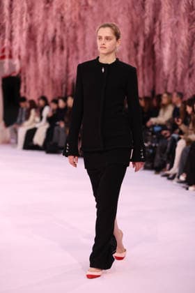 DeÌfileÌ Chanel Haute Couture printemps-eÌteÌ 2026 Model on the runway DeÌfileÌ Chanel Haute Couture printemps-eÌteÌ 2026 au Grand Palais Ã Paris le 27 janvier 2026. Chanel Haute Couture Spring Summer 2026 fashion show at the Grand Palais in Paris on January 27, 2026.  Copyright: xFabricexChasseryx