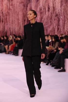 DeÌfileÌ Chanel Haute Couture printemps-eÌteÌ 2026 Model on the runway DeÌfileÌ Chanel Haute Couture printemps-eÌteÌ 2026 au Grand Palais Ã Paris le 27 janvier 2026. Chanel Haute Couture Spring Summer 2026 fashion show at the Grand Palais in Paris on January 27, 2026.  Copyright: xFabricexChasseryx