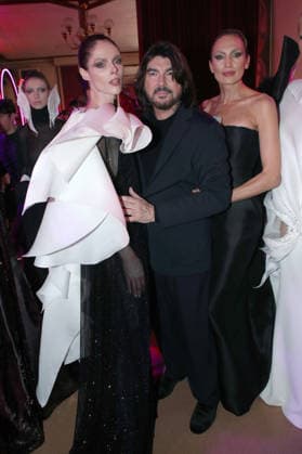 Coco Rocha, Stephane Rolland et Nieves Alvarez au greeting du défilé Stéphane Rolland, Collection Haute Couture Printemps Eté 2026 lors de la Fashion Week de Paris PFW au Cirque dHiver Bouglione, à Paris, France, le 27 janvier 2026 Bertrand Rindoff Bestimage Greeting Stephane Rolland Haute Couture Spring Summer 2026 show as part of Paris Fashion Week on January 27, 2026 in Paris, France Paris France  Copyright: xBERTRANDxRINDOFFxPETROFFx xBESTIMAGExBERTRANDxRINDOFFxPETROFFx xBESTIMAGEx