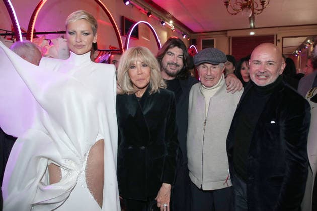 Adriana Karembeu, Brigitte Macron, Stephane Rolland, Claude Lelouch et Pierre Martinez au greeting du défilé Stéphane Rolland, Collection Haute Couture Printemps Eté 2026 lors de la Fashion Week de Paris PFW au Cirque dHiver Bouglione, à Paris, France, le 27 janvier 2026 Bertrand Rindoff Bestimage Greeting Stephane Rolland Haute Couture Spring Summer 2026 show as part of Paris Fashion Week on January 27, 2026 in Paris, France Paris France  Copyright: xBERTRANDxRINDOFFxPETROFFx xBESTIMAGExBERTRANDxRINDOFFxPETROFFx xBESTIMAGEx