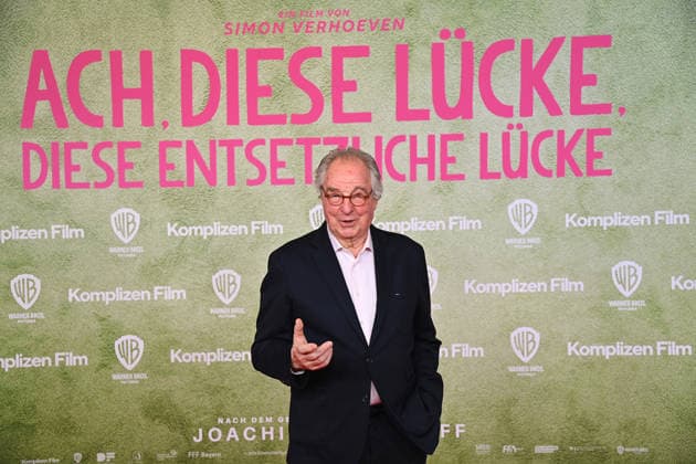 Friedrich VON THUN Actor , single image,cropped single motif,half figure,half figure world premiere ACH DIESE LUECKE DIESE ENTSETZLICHE LUECKE on 27 01 20226 at the Mathaeser Kino in Munich