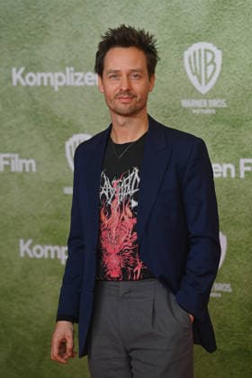 Tom SCHILLING actor , single picture,cropped single motif,half figure,half figure world premiere ACH DIESE LUECKE DIESE ENTSETZLICHE LUECKE on 27 01 20226 at the Mathaeser Kino in Munich