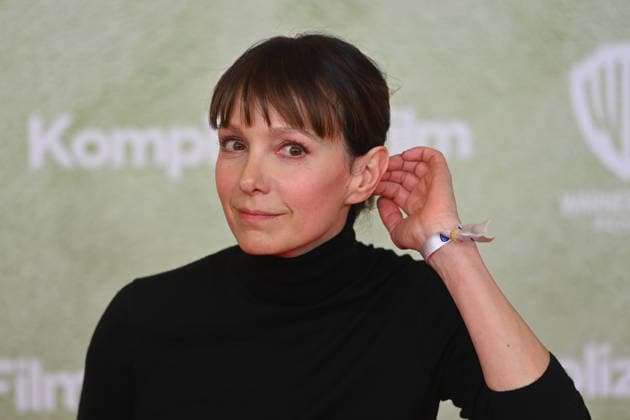 Julia KOSCHITZ Actress , single image,cropped single motif,portrait,portrait world premiere ACH DIESE LUECKE DIESE ENTSETZLICHE LUECKE on 27 01 20226 at the Mathaeser Cinema in Munich