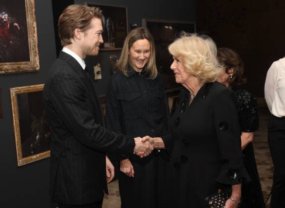 Queen Camilla Attends Hamnet Special Screening LONDON, ENGLAND - JANUARY 27: (L-R) Joe Alwyn, Alice Felton and Queen Camilla attend a special screening of Hamnet hosted by the Queen s Reading Room at The May Fair Hotel on January 27, 2026 in London, England., Credit:Chris Jackson Avalon United Kingdom, England, London, The May Fair Hotel  Copyright: xChrisxJacksonx xAvalonx 1069861722