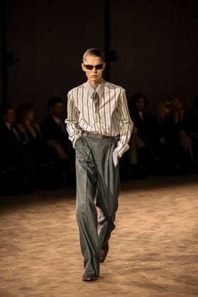 PFW Saint Laurent runway EB A model presents a creation by designer Anthony Vaccarello as part of his Menswear Fall Winter 2026-2027 collection show for fashion house Saint Laurent during Men s Fashion Week in Paris, France, January 27, 2026. Photo by Eliot Blondet ABACAPRESS.COM Paris France France  Copyright: xBlondetxEliot ABACAx