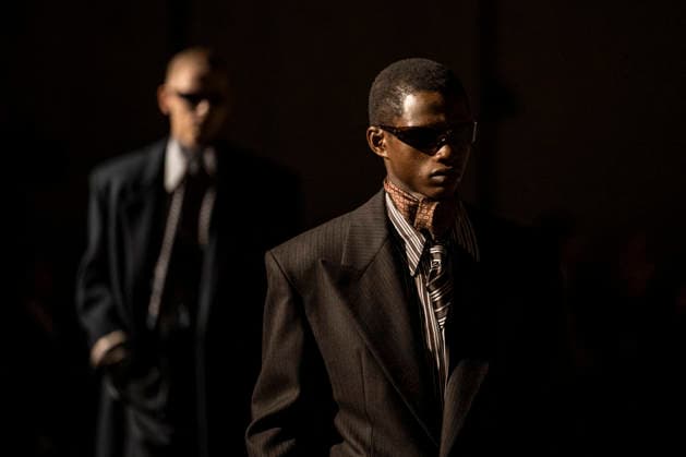 PFW Saint Laurent runway EB A model presents a creation by designer Anthony Vaccarello as part of his Menswear Fall Winter 2026-2027 collection show for fashion house Saint Laurent during Men s Fashion Week in Paris, France, January 27, 2026. Photo by Eliot Blondet ABACAPRESS.COM Paris France France  Copyright: xBlondetxEliot ABACAx