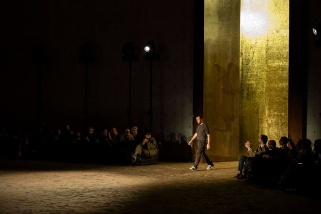 PFW Saint Laurent front row EB Designer Anthony Vaccarello walks during his Menswear Fall Winter 2026-2027 collection show for fashion house Saint Laurent during Men s Fashion Week in Paris, France, January 27, 2026. Photo by Eliot Blondet ABACAPRESS.COM Paris France France  Copyright: xBlondetxEliot ABACAx