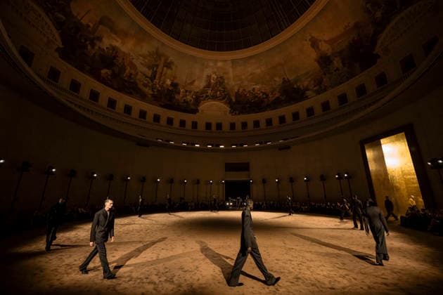 PFW Saint Laurent runway EB A model presents a creation by designer Anthony Vaccarello as part of his Menswear Fall Winter 2026-2027 collection show for fashion house Saint Laurent during Men s Fashion Week in Paris, France, January 27, 2026. Photo by Eliot Blondet ABACAPRESS.COM Paris France France  Copyright: xBlondetxEliot ABACAx