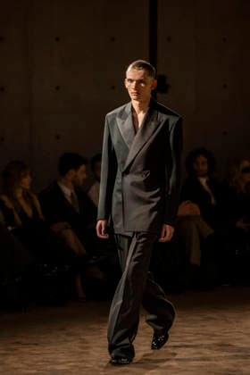 PFW Saint Laurent runway EB A model presents a creation by designer Anthony Vaccarello as part of his Menswear Fall Winter 2026-2027 collection show for fashion house Saint Laurent during Men s Fashion Week in Paris, France, January 27, 2026. Photo by Eliot Blondet ABACAPRESS.COM Paris France France  Copyright: xBlondetxEliot ABACAx