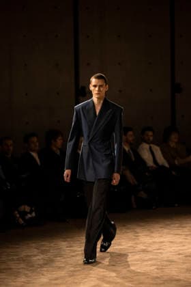 PFW Saint Laurent runway EB A model presents a creation by designer Anthony Vaccarello as part of his Menswear Fall Winter 2026-2027 collection show for fashion house Saint Laurent during Men s Fashion Week in Paris, France, January 27, 2026. Photo by Eliot Blondet ABACAPRESS.COM Paris France France  Copyright: xBlondetxEliot ABACAx